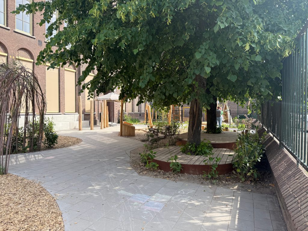 schoolplein-ontwerp-breda-boombank-wilgentunnel-onderbouw-stek-design